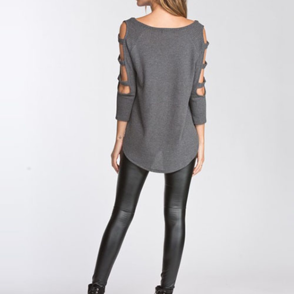 Ribbed Cold Shoulder Top With Strap Sleeves - Picture 3 of 3